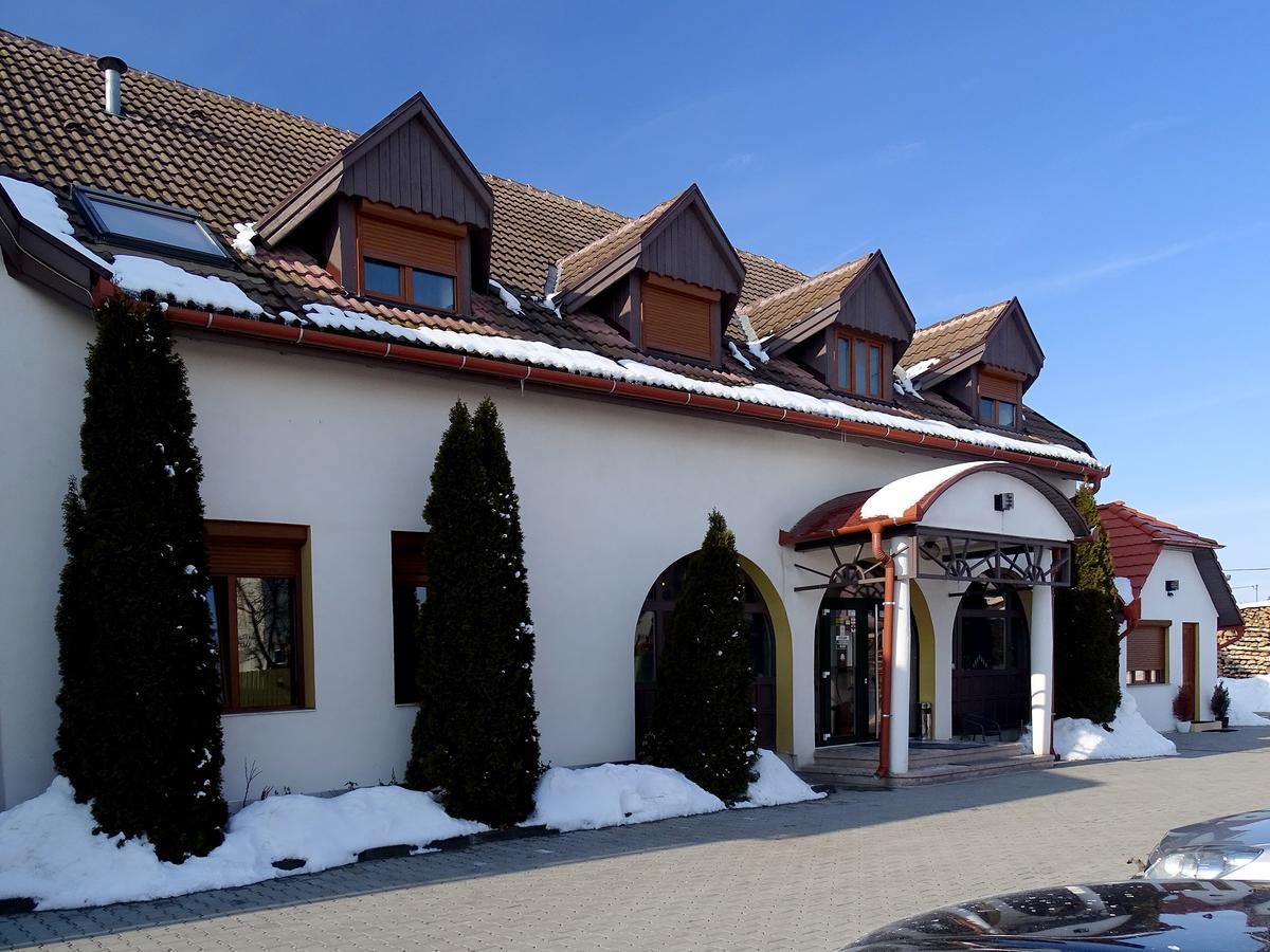 Prince Hotel Miercurea Ciuc Extérieur photo